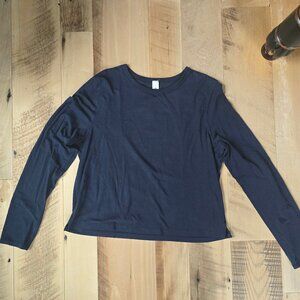 Lululemon Women's Long Sleeve Crop Navy Size 8